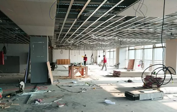 某國際貨運施工動(dòng)態(tài)實(shí)拍(圖1)